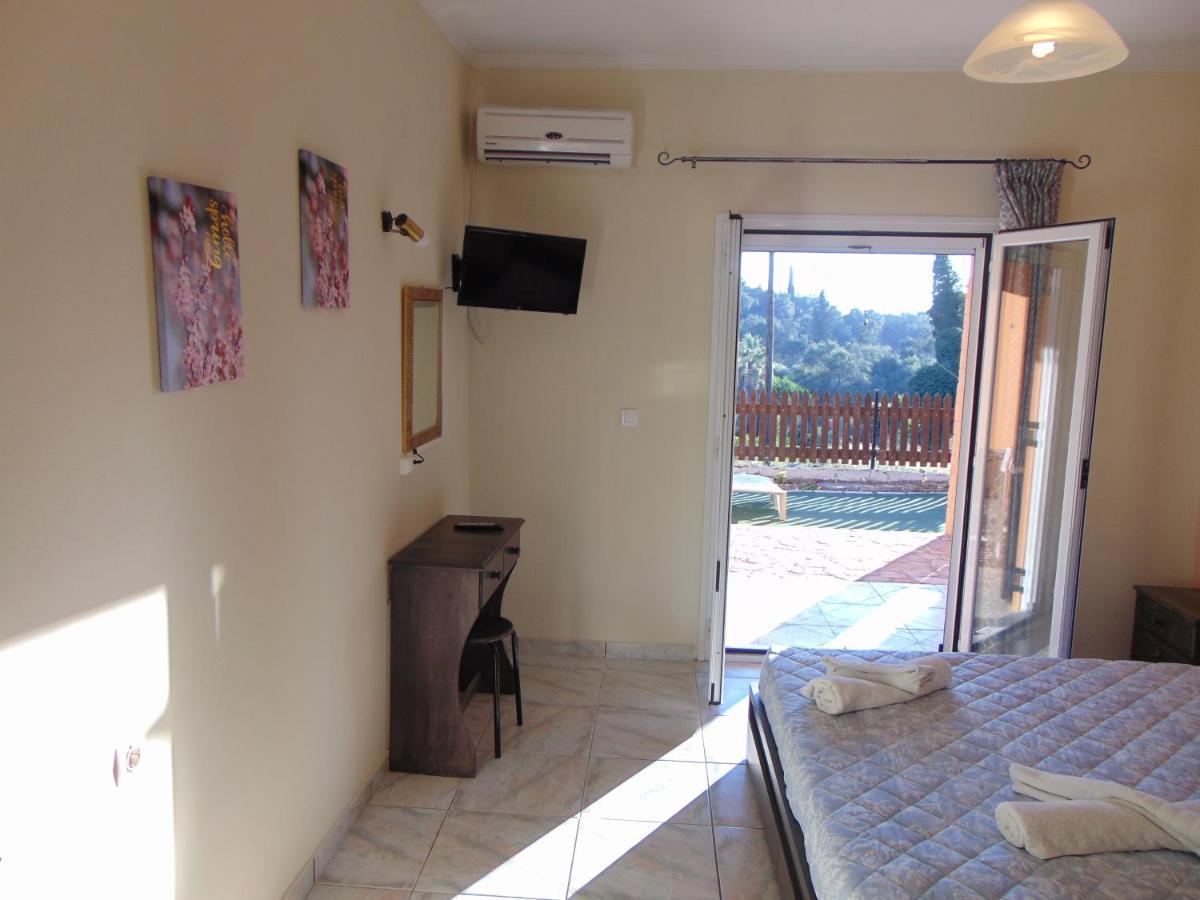Maria Apartments - Roumanis Liapades Bagian luar foto
