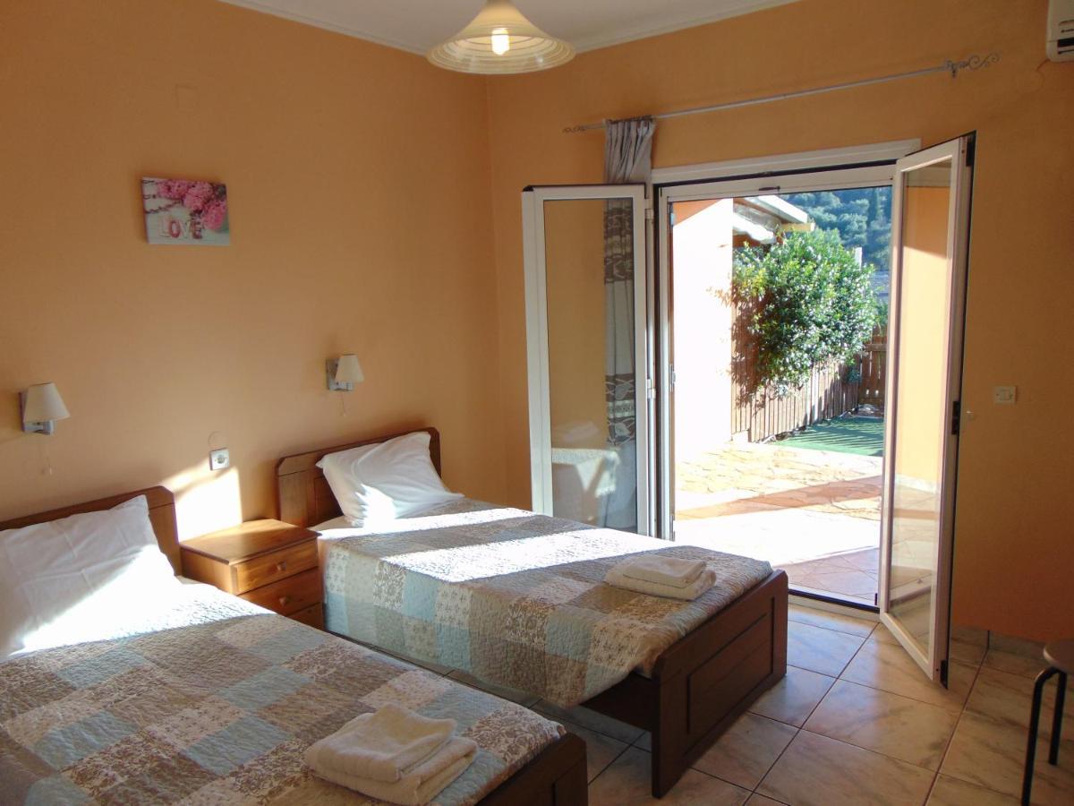 Maria Apartments - Roumanis Liapades Bagian luar foto